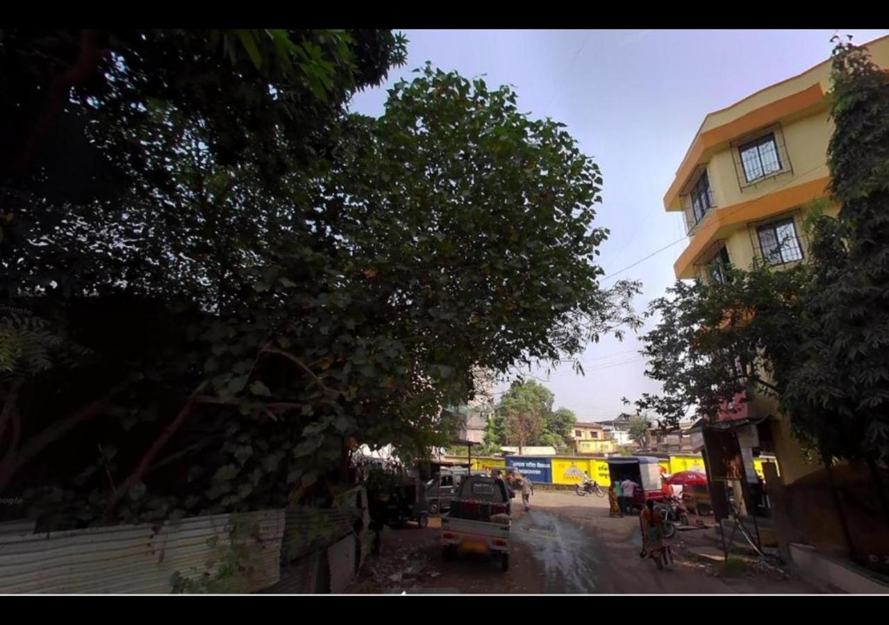Hotel Sai Ganesh Lodging & Boarding By Wb Inn Titwala ภายนอก รูปภาพ